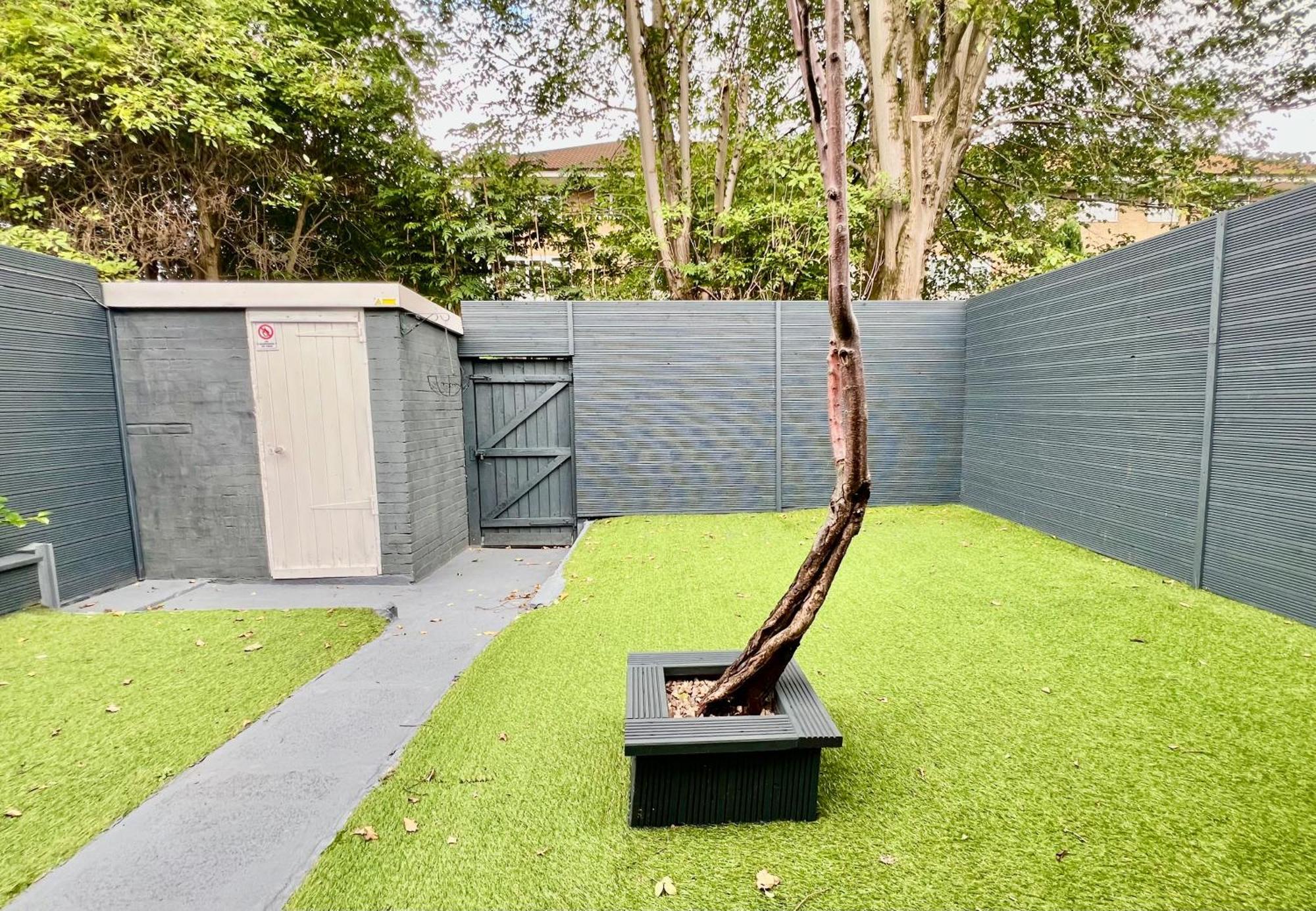 Modern Suites -5 Bedroom House- With Free Parking Birmingham City Exterior photo